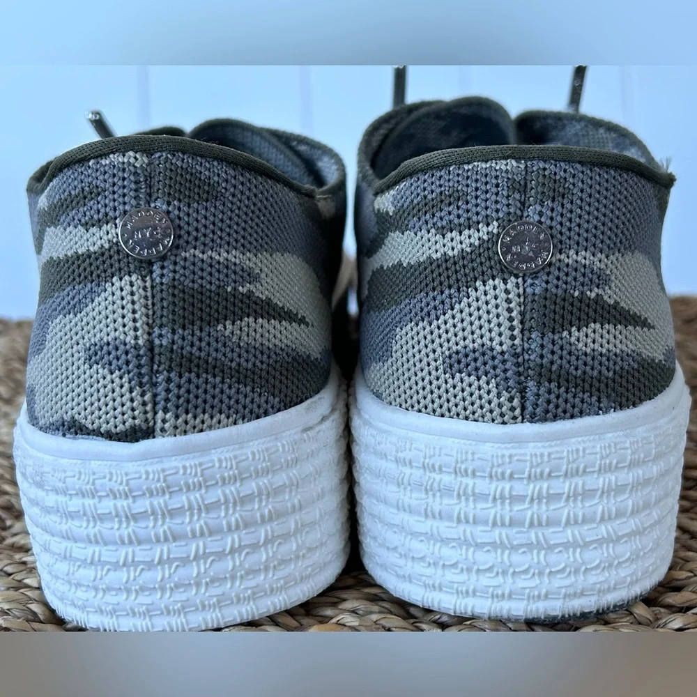 Madden NYC Women’s Camouflage Platform Mesh‎ Sneakers Size 8